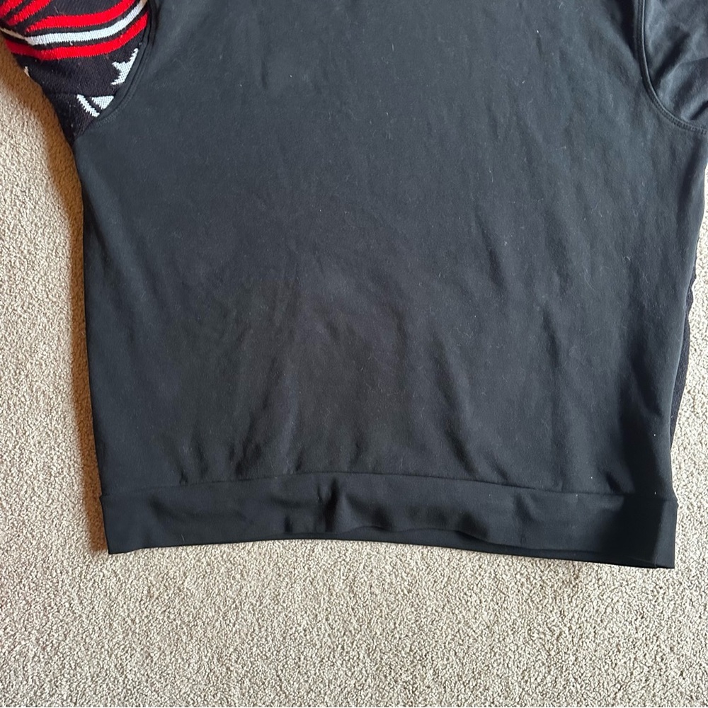 Chicago bulls vintage reworked upcycled Black and Red Bulls Graphic Hoodie! - Picture 8 of 8